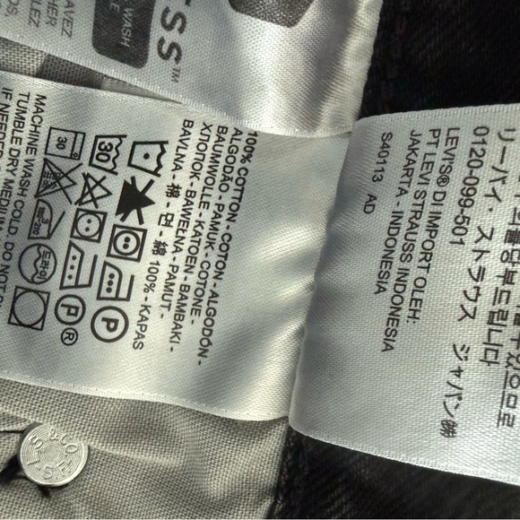 Levi's 501 Black Jean Shorts for Women Raw Hem 29 - Picture 6 of 6